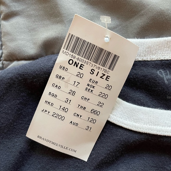 Brandy Melville shirt - Picture 5 of 5